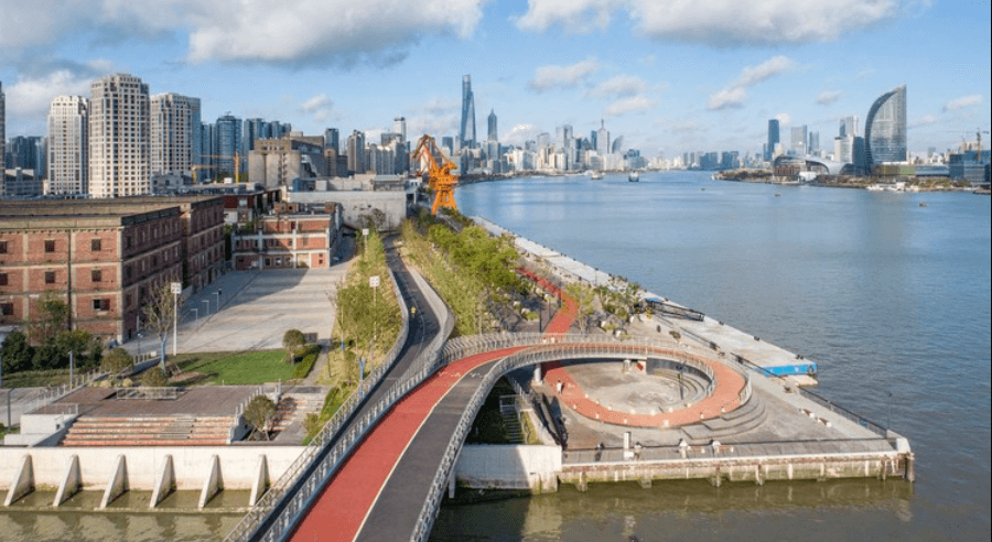 Walsall’s Canal‐Side Regeneration: Paving the Way for a New Generation of Urban Professionals